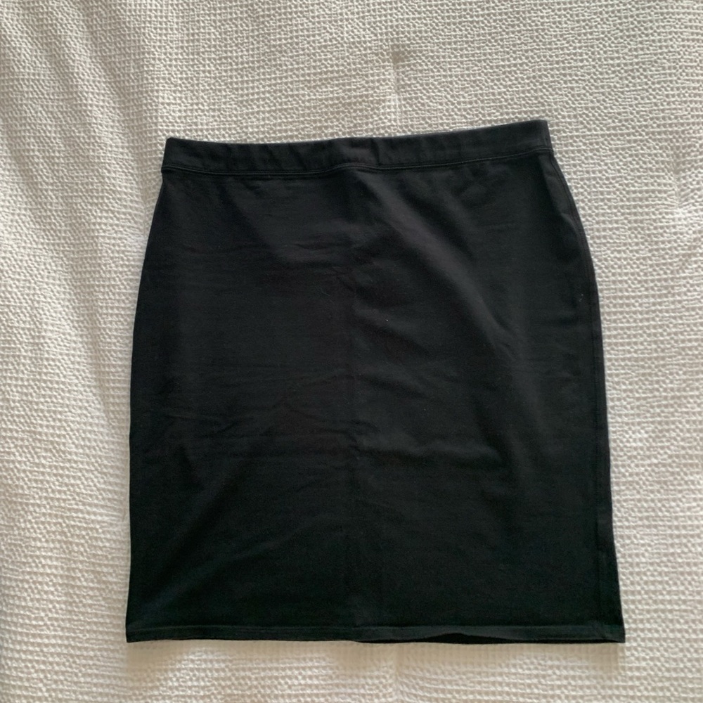 Black Stretchy Pencil Skirt